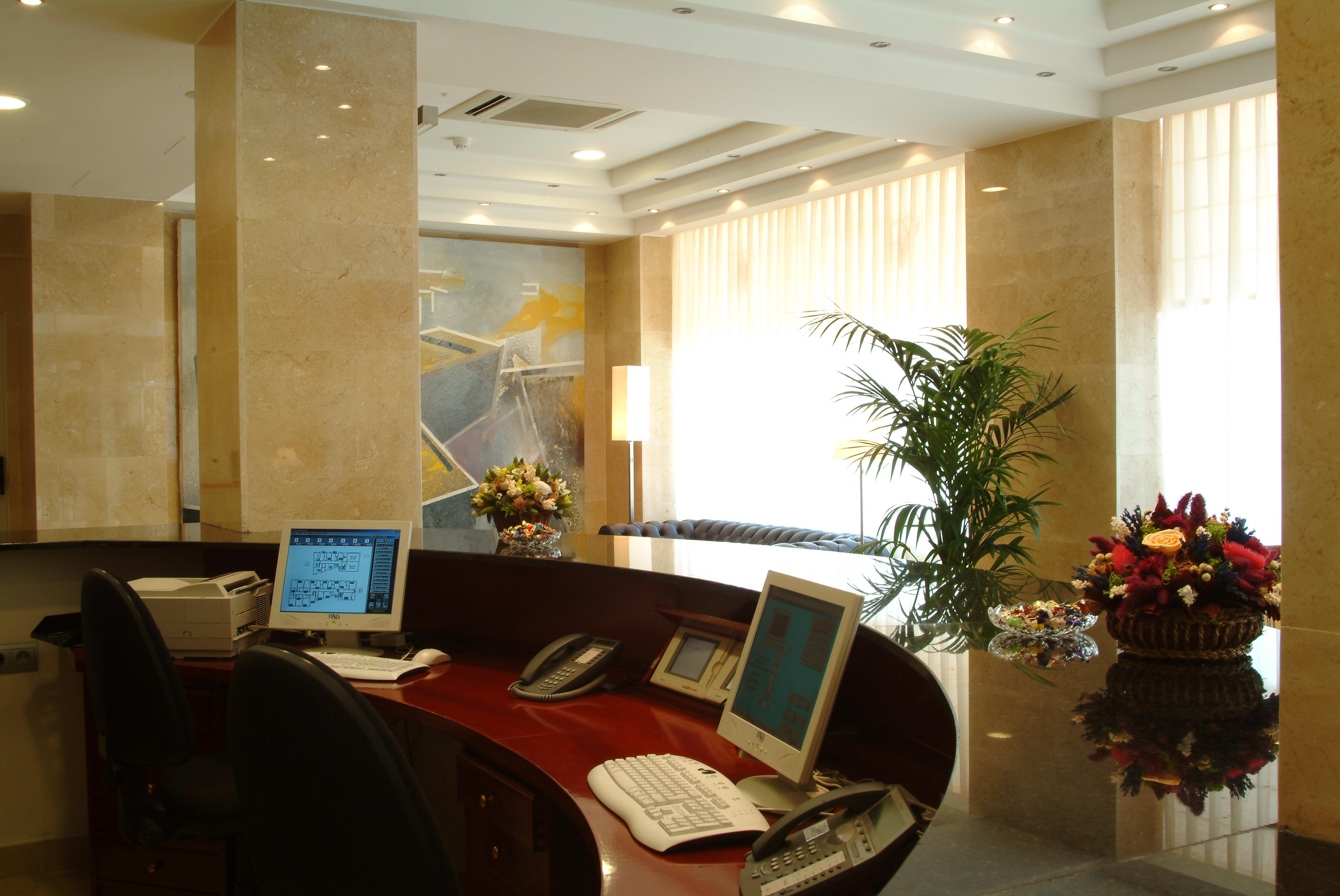 Hotel Gran Legazpi Μαδρίτη Εξωτερικό φωτογραφία