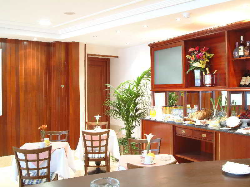 Hotel Gran Legazpi Μαδρίτη Εστιατόριο φωτογραφία