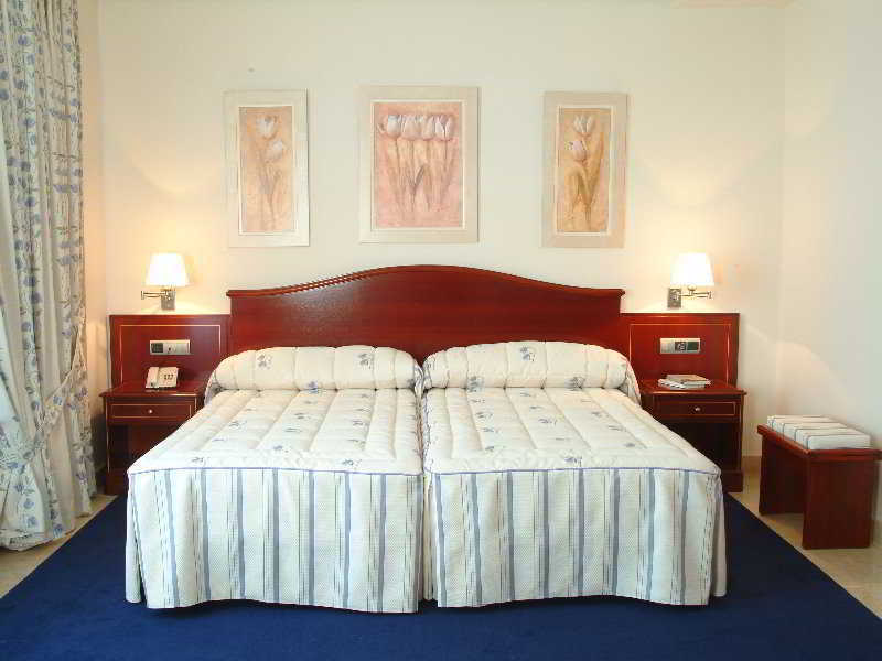 Hotel Gran Legazpi Μαδρίτη Δωμάτιο φωτογραφία